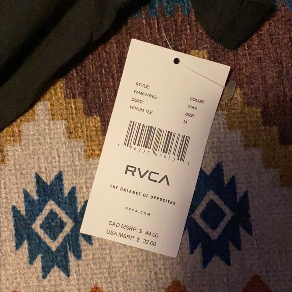 *NWT* RVCA TEE - Picture 4 of 4